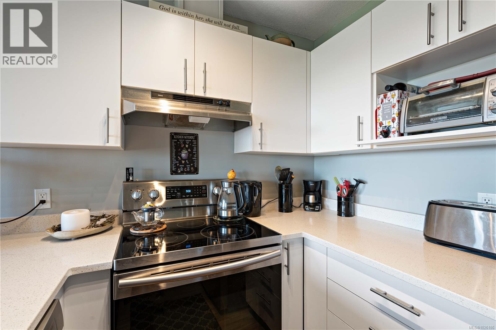 304 9916 Daniel St, Chemainus