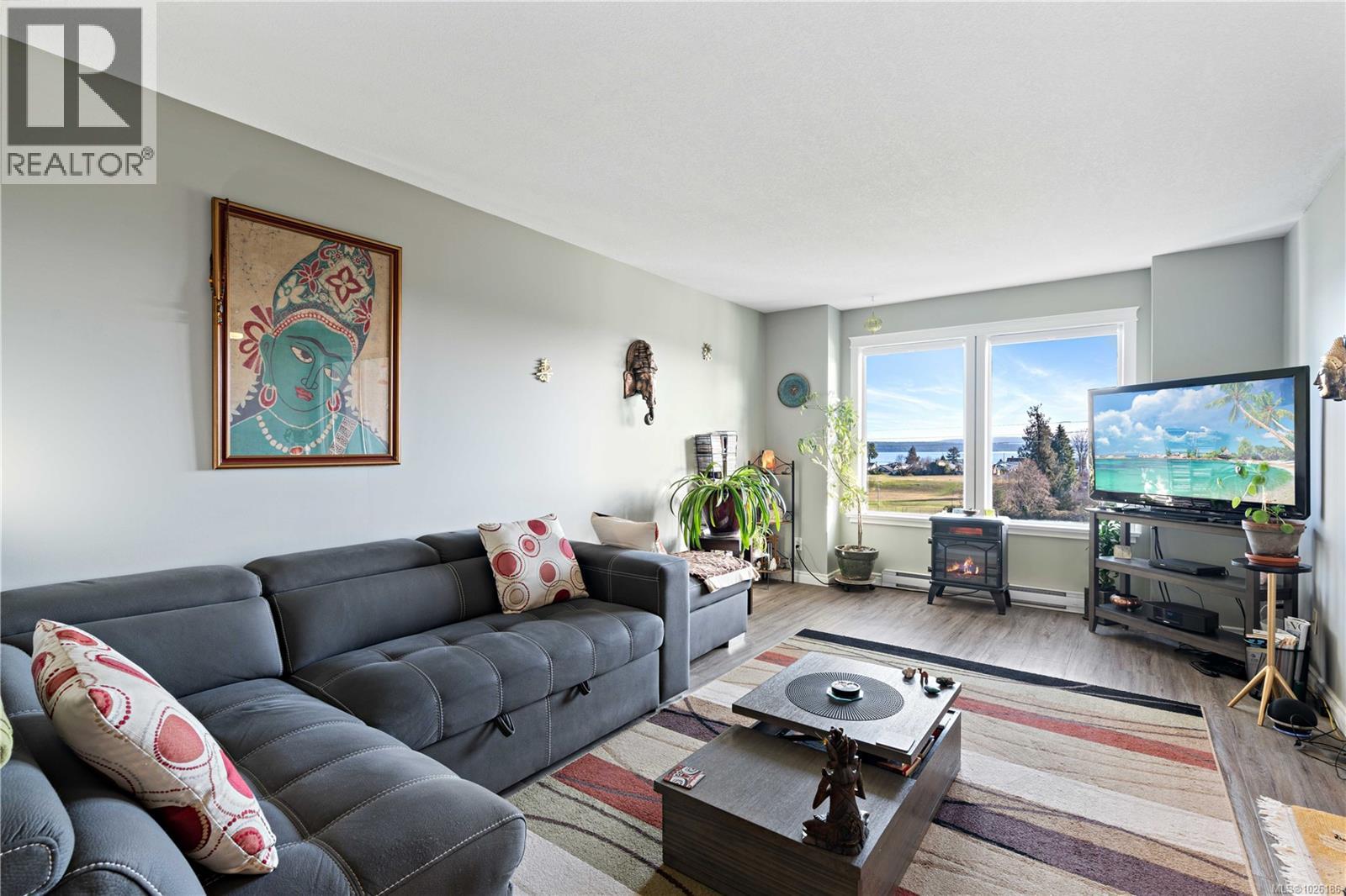 304 9916 Daniel St, Chemainus