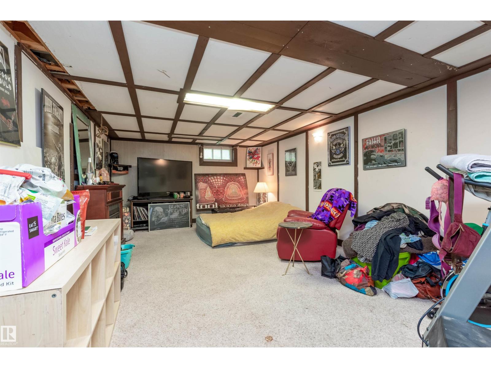 10624 40 ST NW, Edmonton