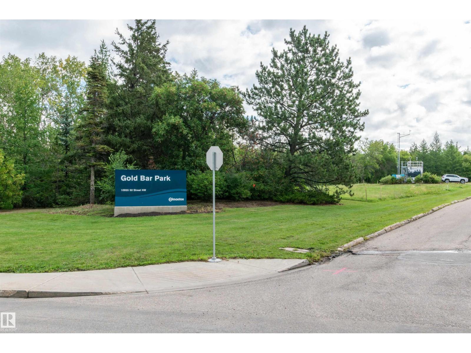 10624 40 ST NW, Edmonton