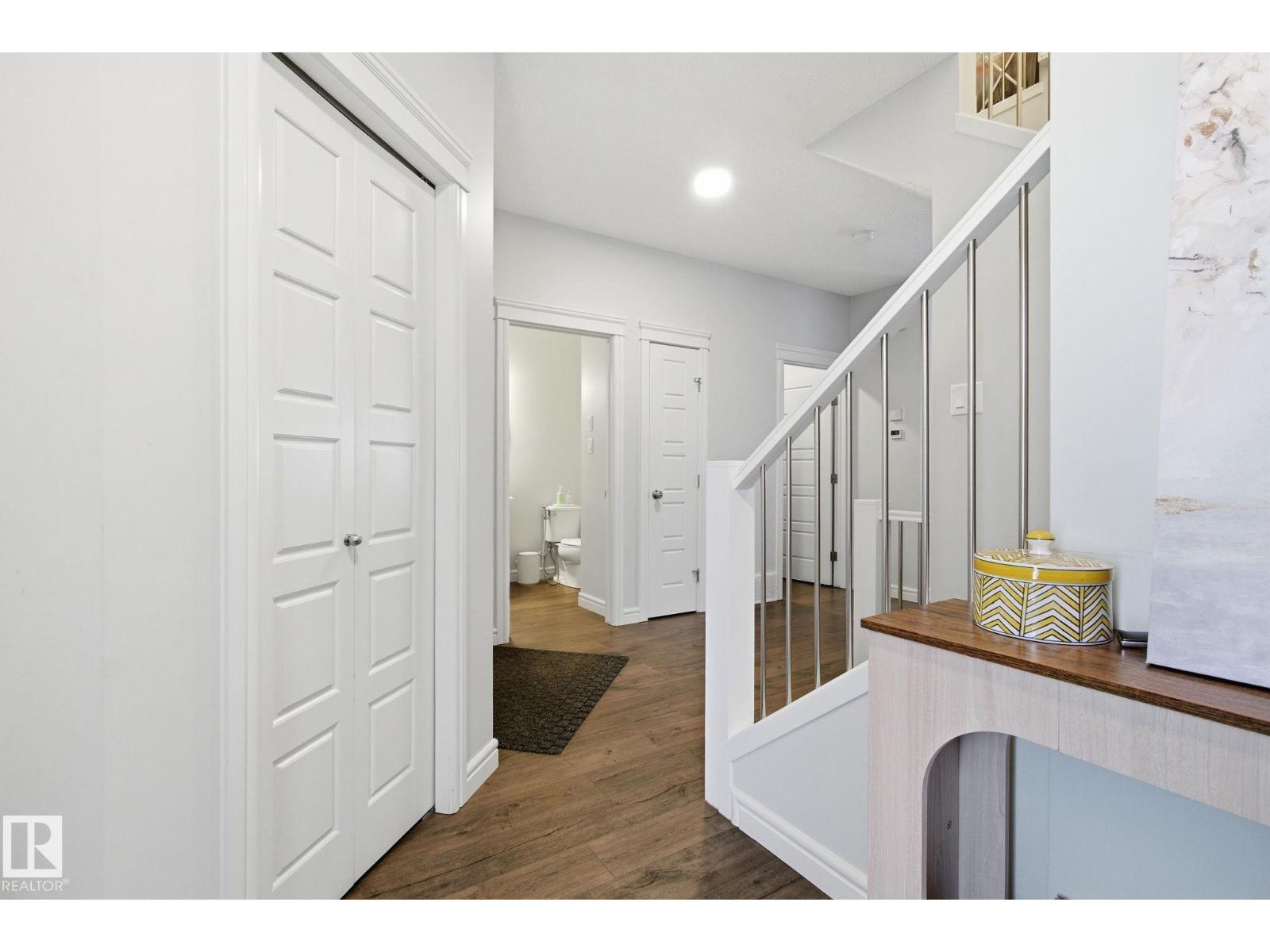 9942 222A ST NW NW, Edmonton