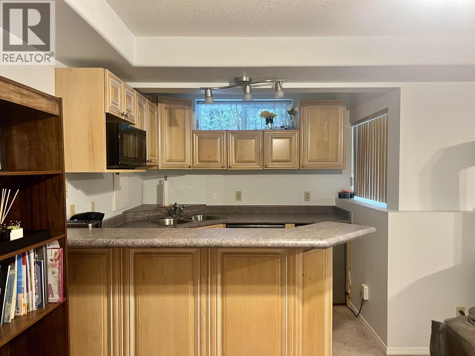 44 STICKNEY STREET - 28