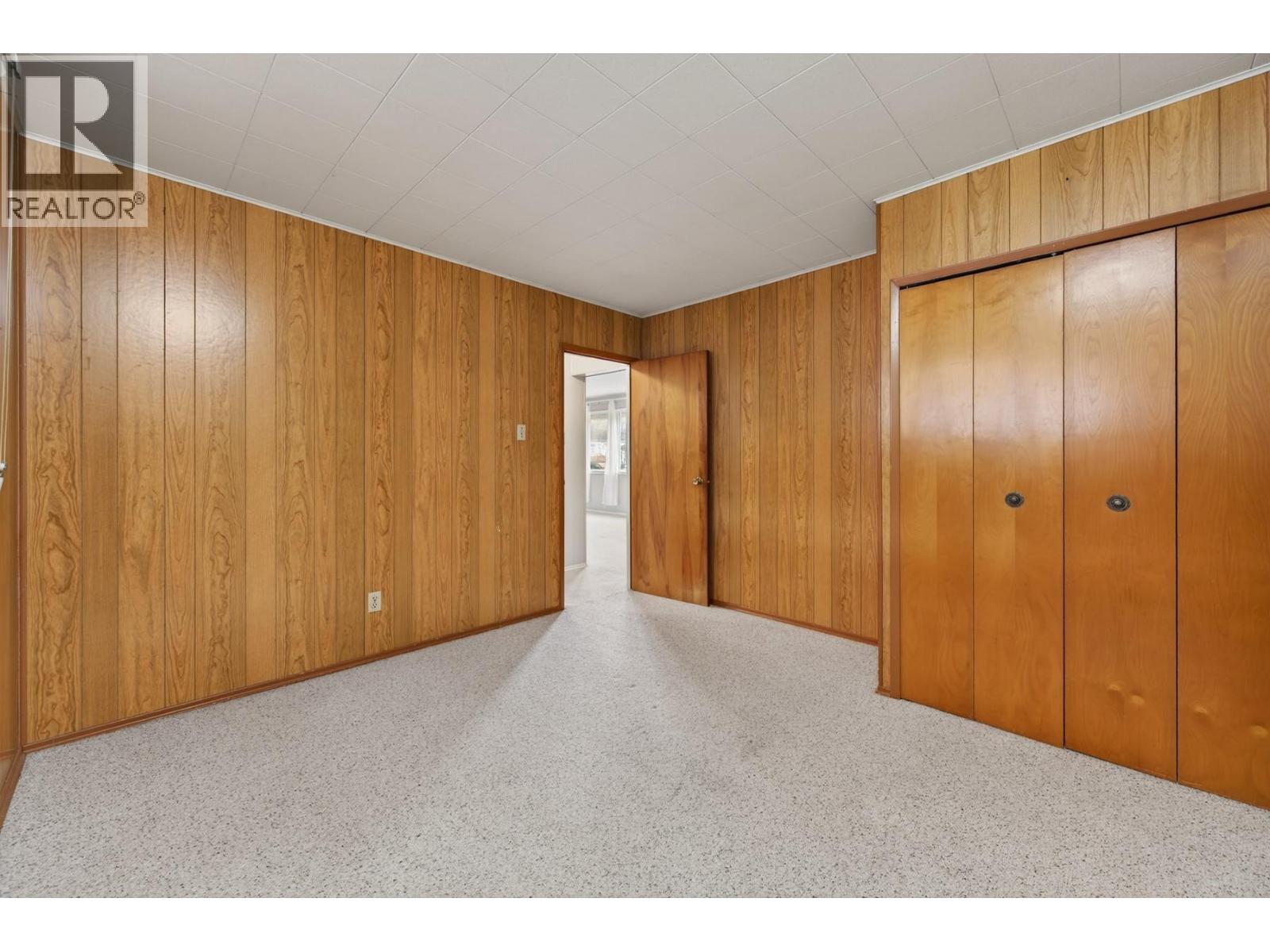 506 BANCROFT STREET - 13