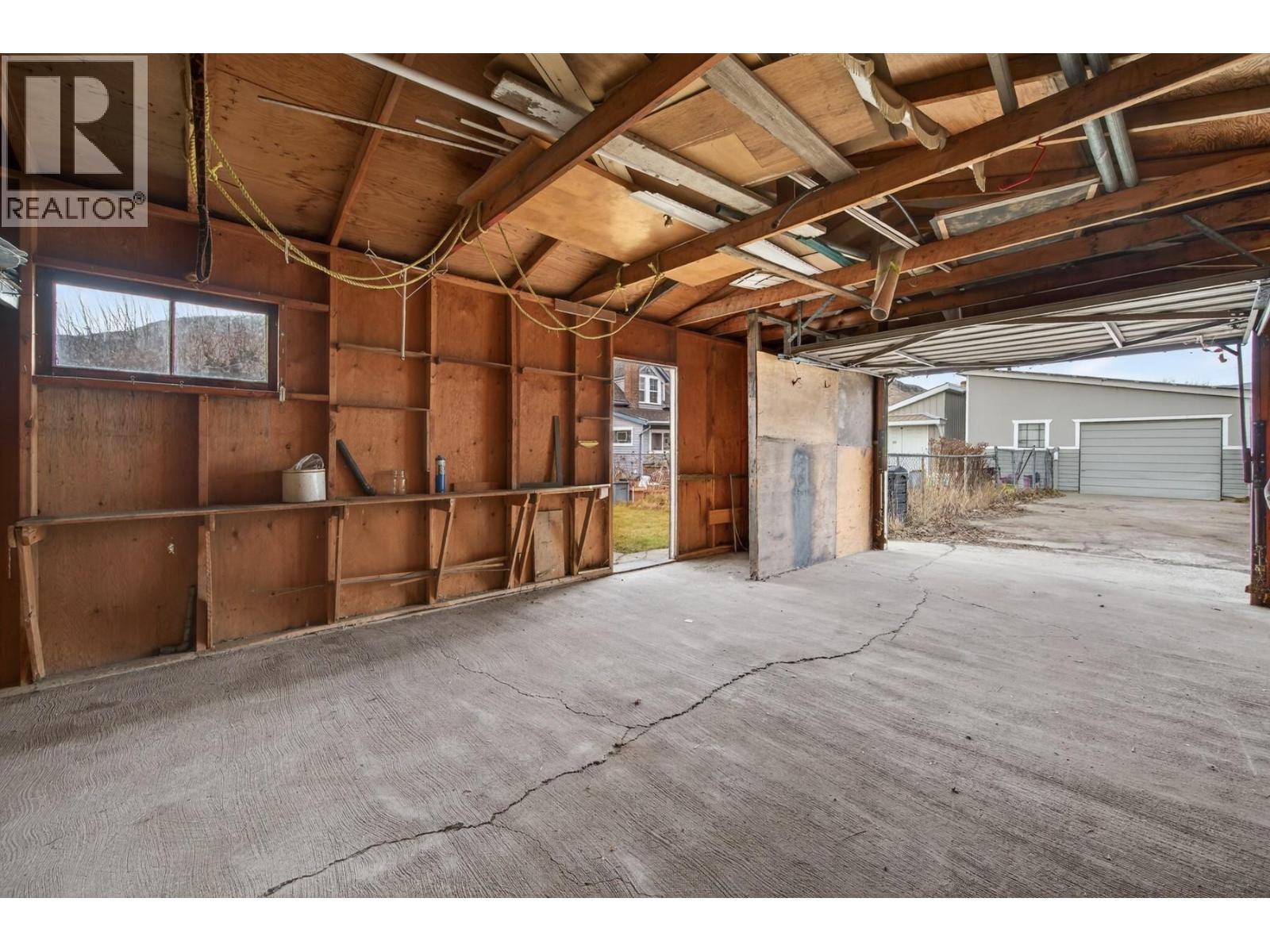 506 BANCROFT STREET - 25