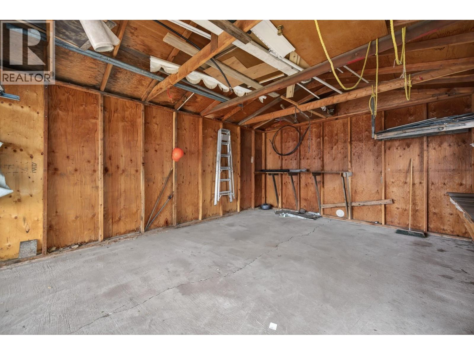 506 BANCROFT STREET - 26