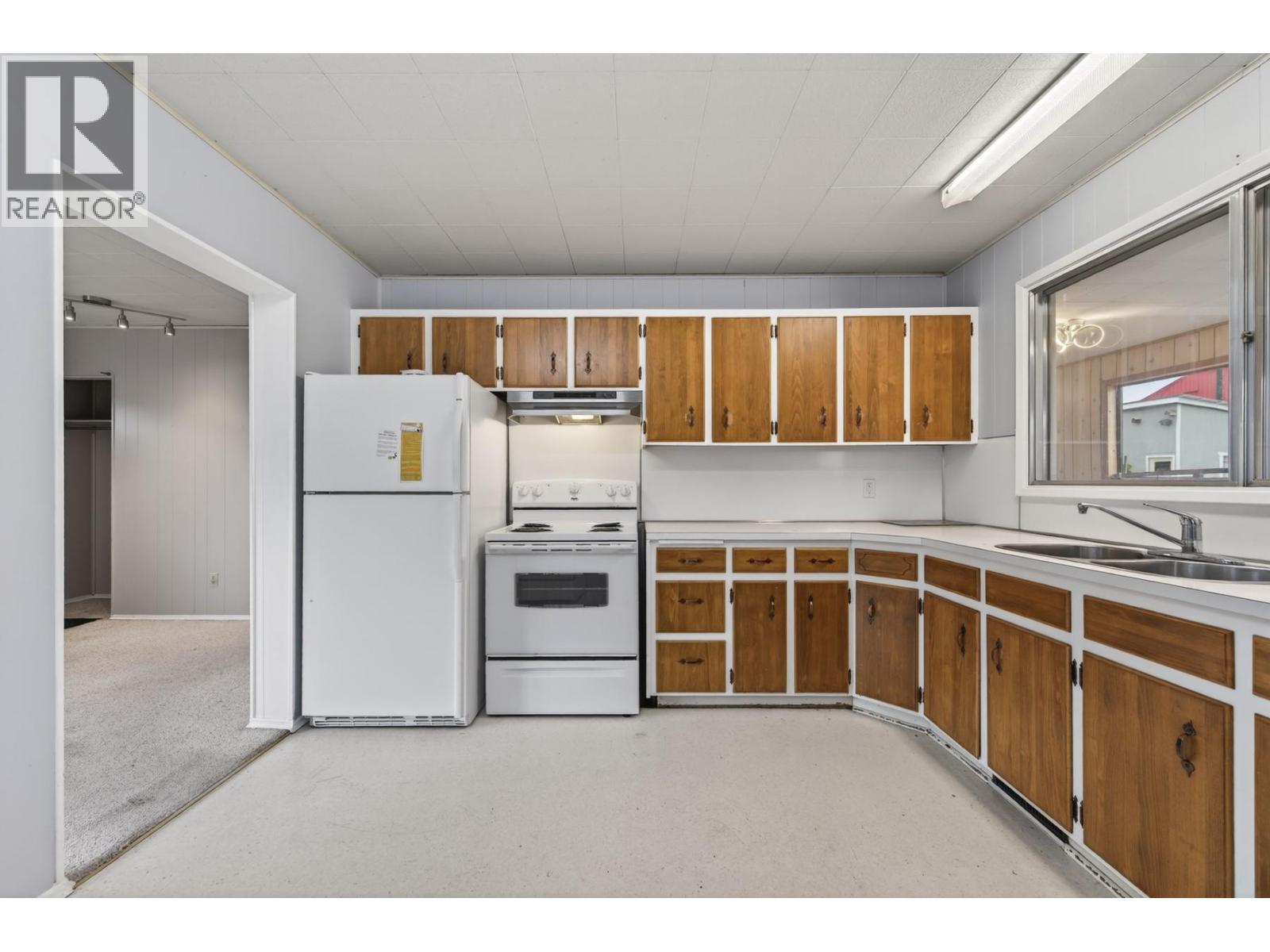 506 BANCROFT STREET - 6