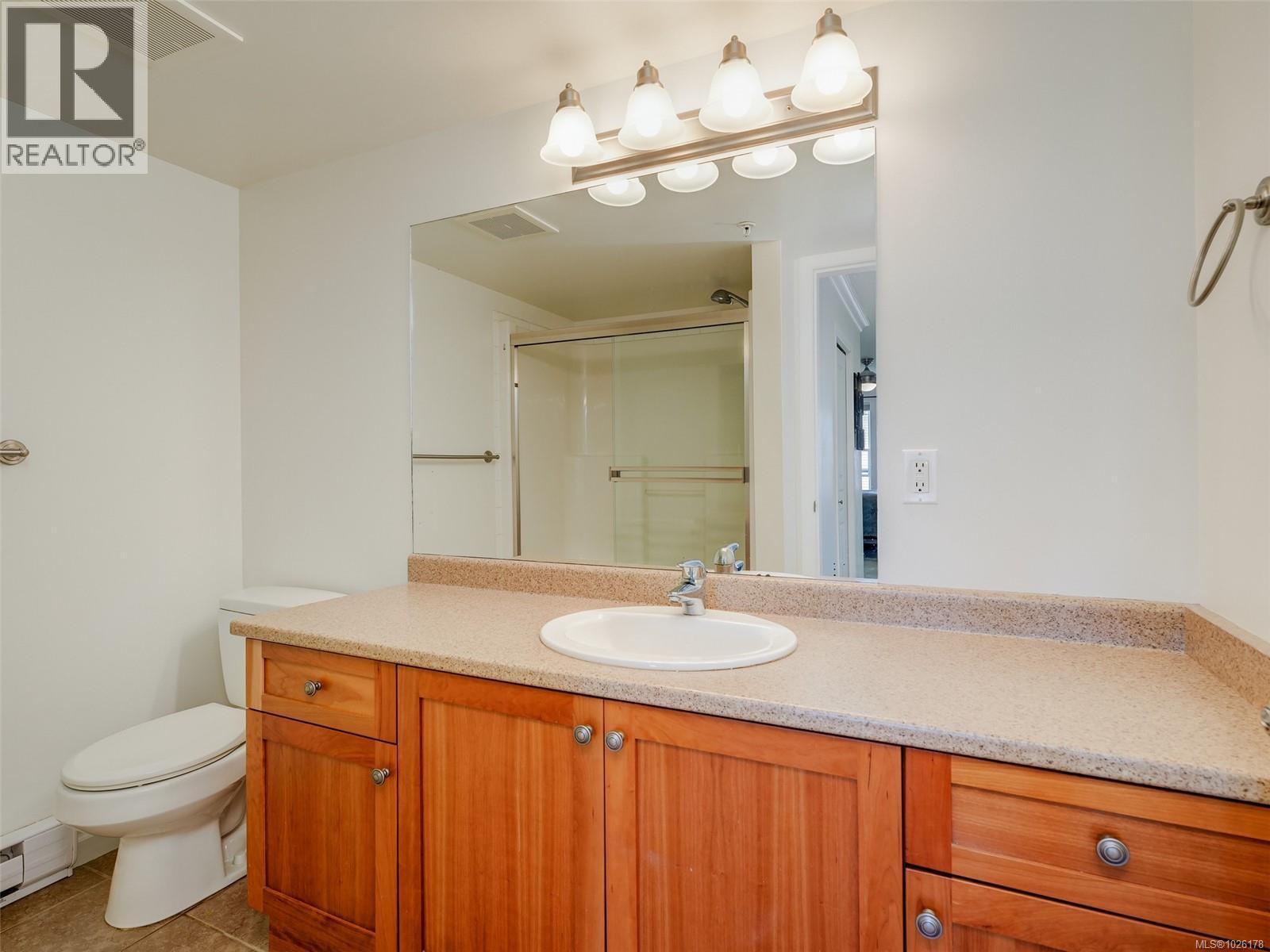 306 1514 Church Avenue, Saanich