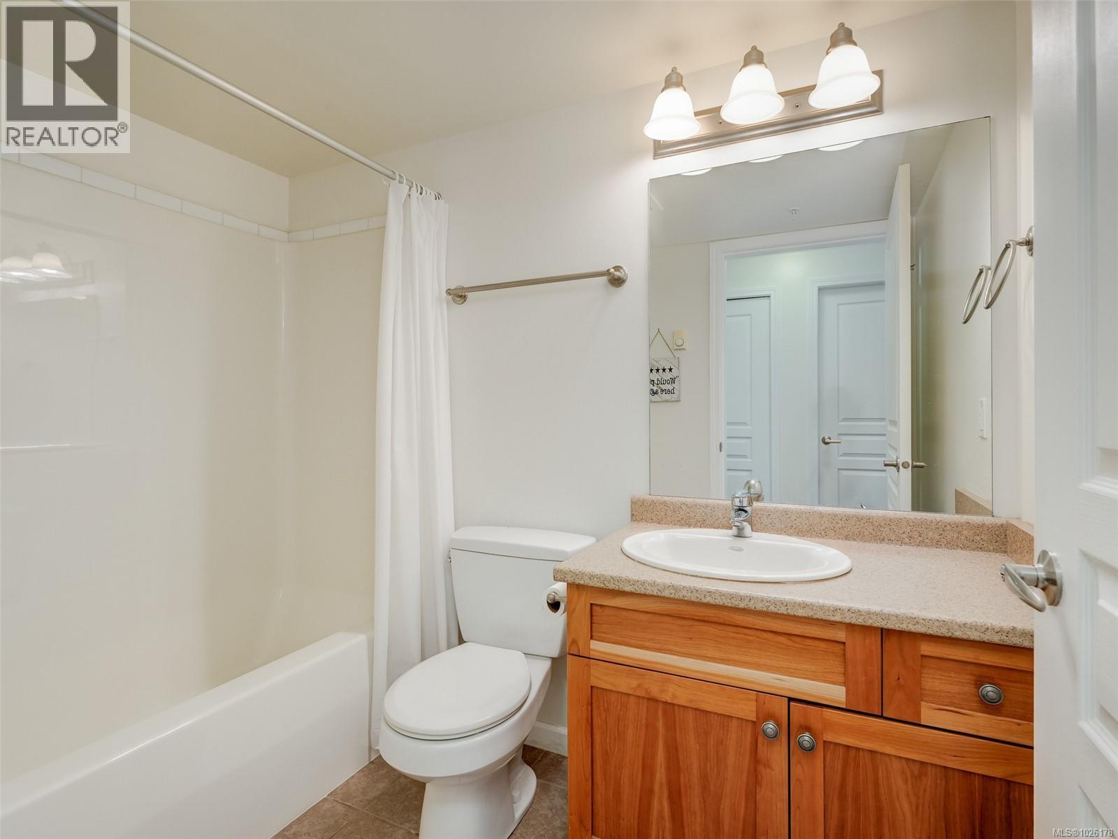 306 1514 Church Avenue, Saanich