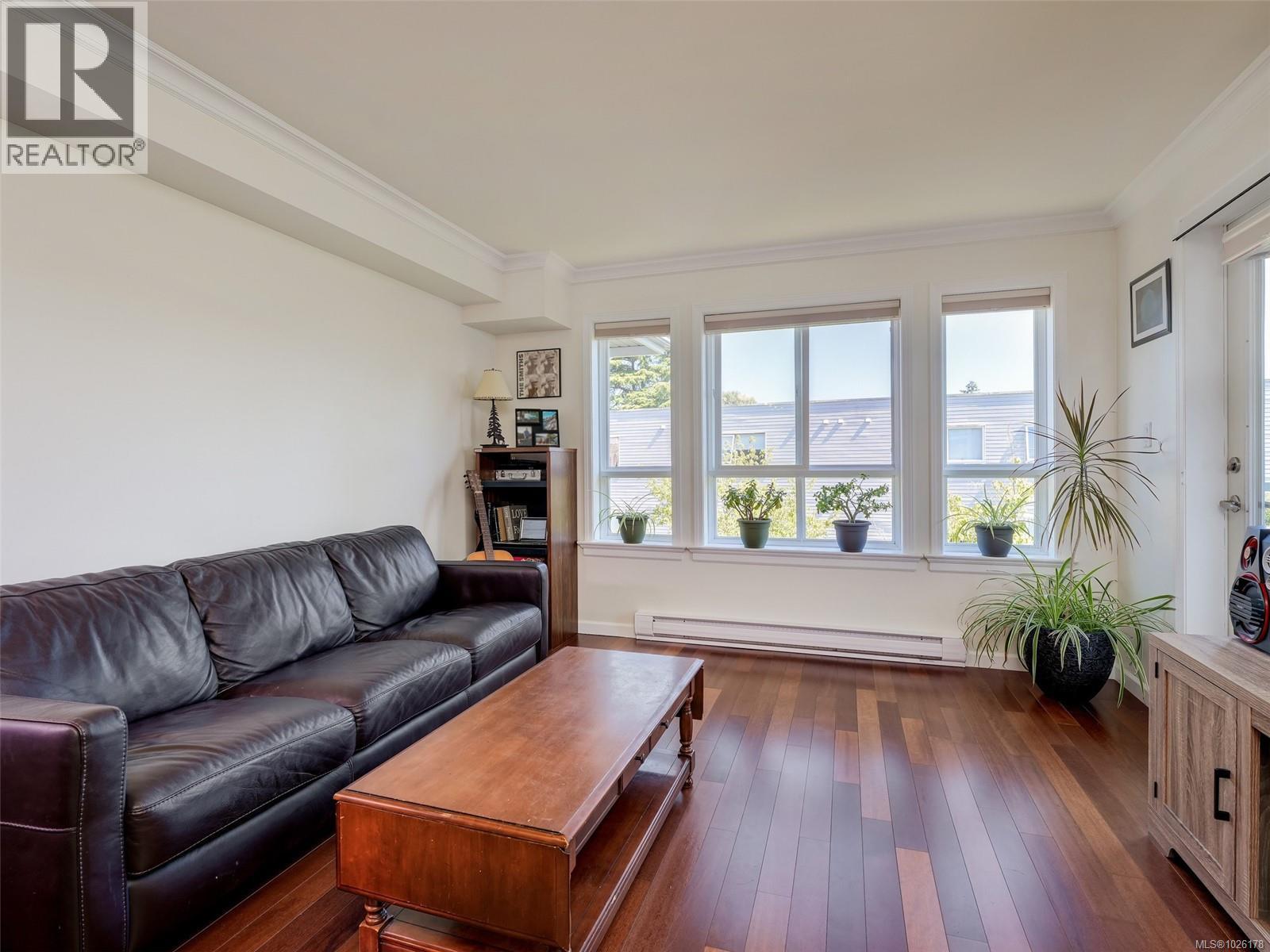 306 1514 Church Avenue, Saanich