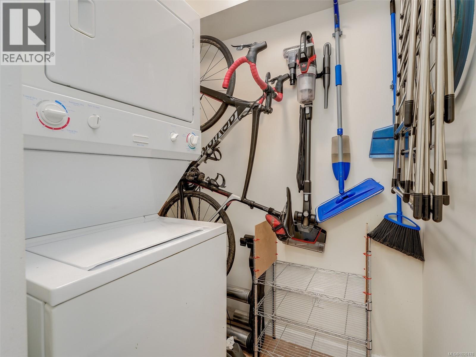 306 1514 Church Avenue, Saanich