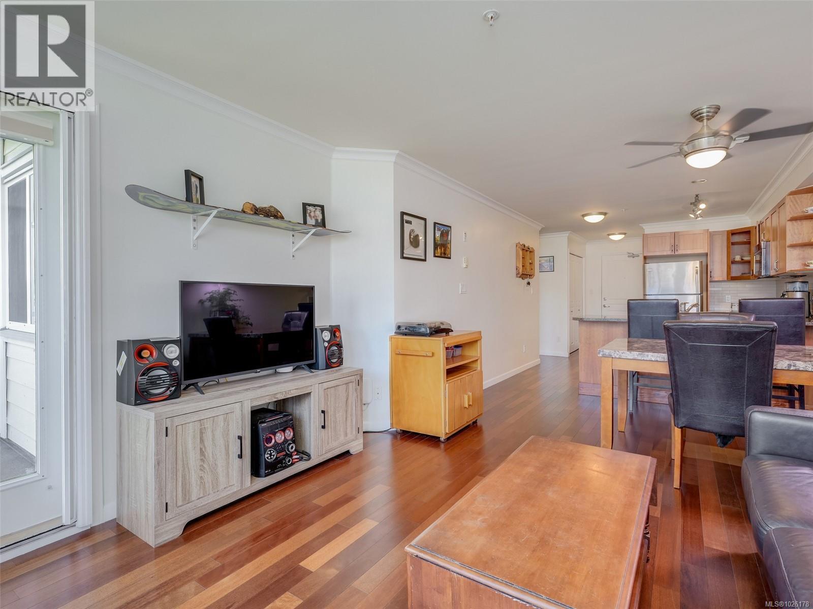 306 1514 Church Avenue, Saanich