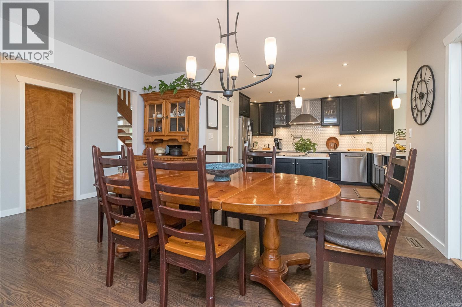 885 Falkirk Ave, North Saanich