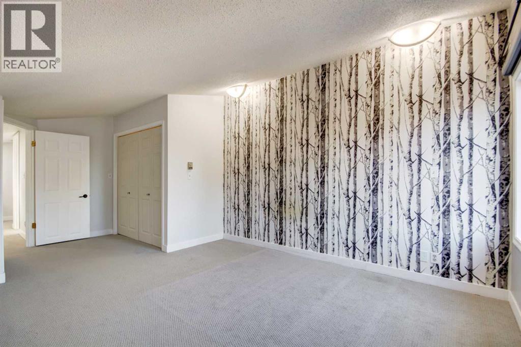 Single Family House for Sale in    Street SW Cliff Bungalow Calgary 