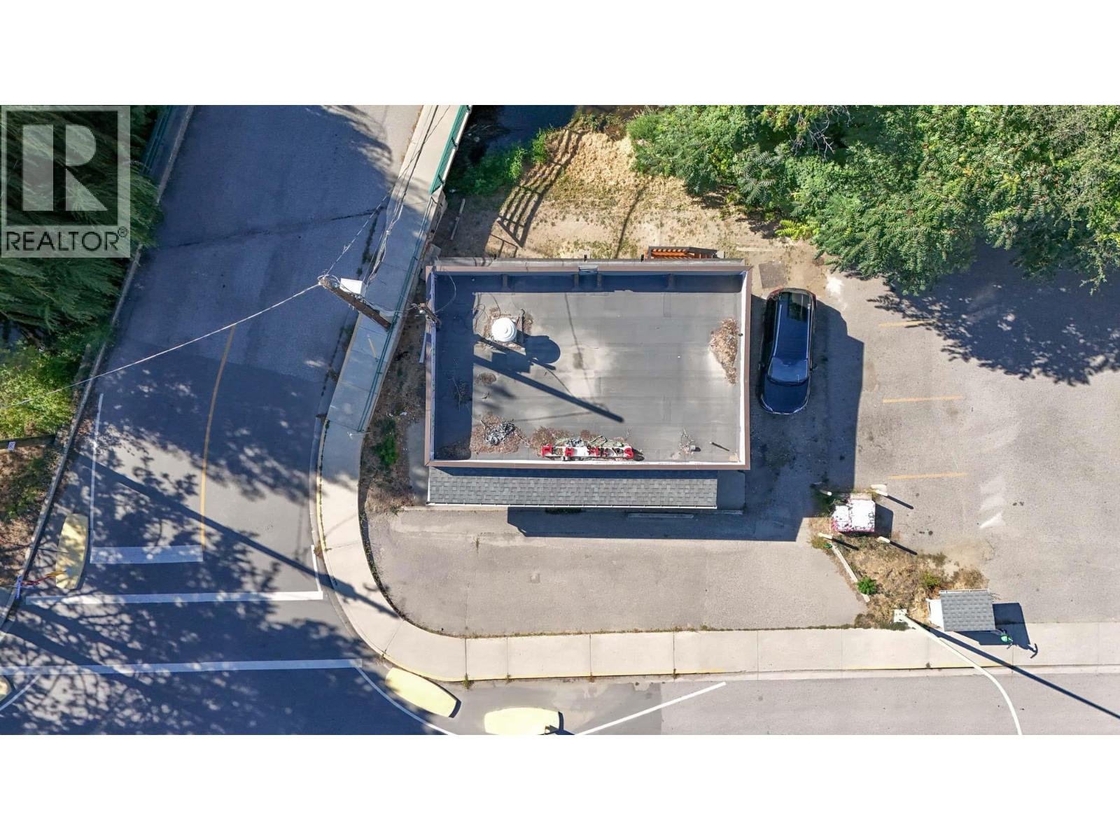  1359 Sutherland Avenue, Kelowna