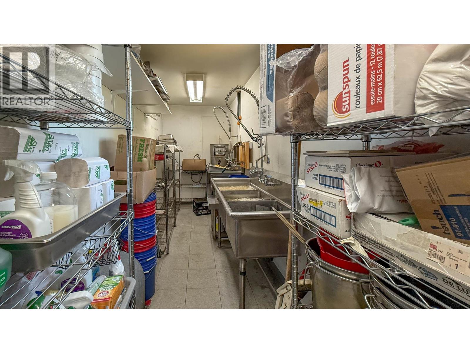  1359 Sutherland Avenue, Kelowna