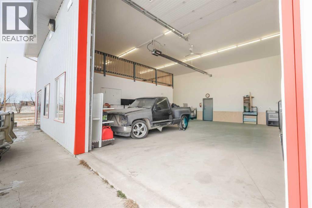 5222 44 Street - Photo 2 of 26, Rocky Mountain House, Alberta