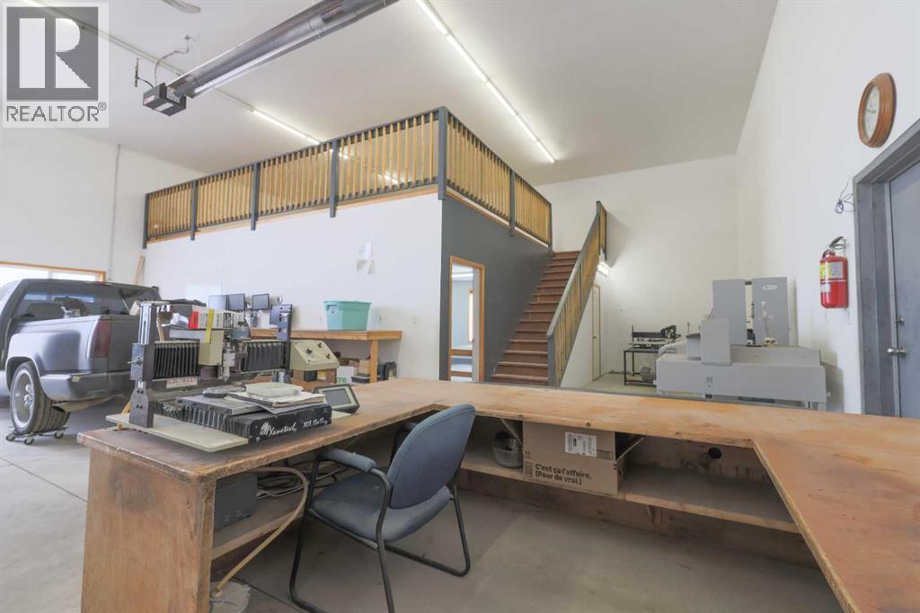 5222 44 Street - Photo 3 of 26, Rocky Mountain House, Alberta