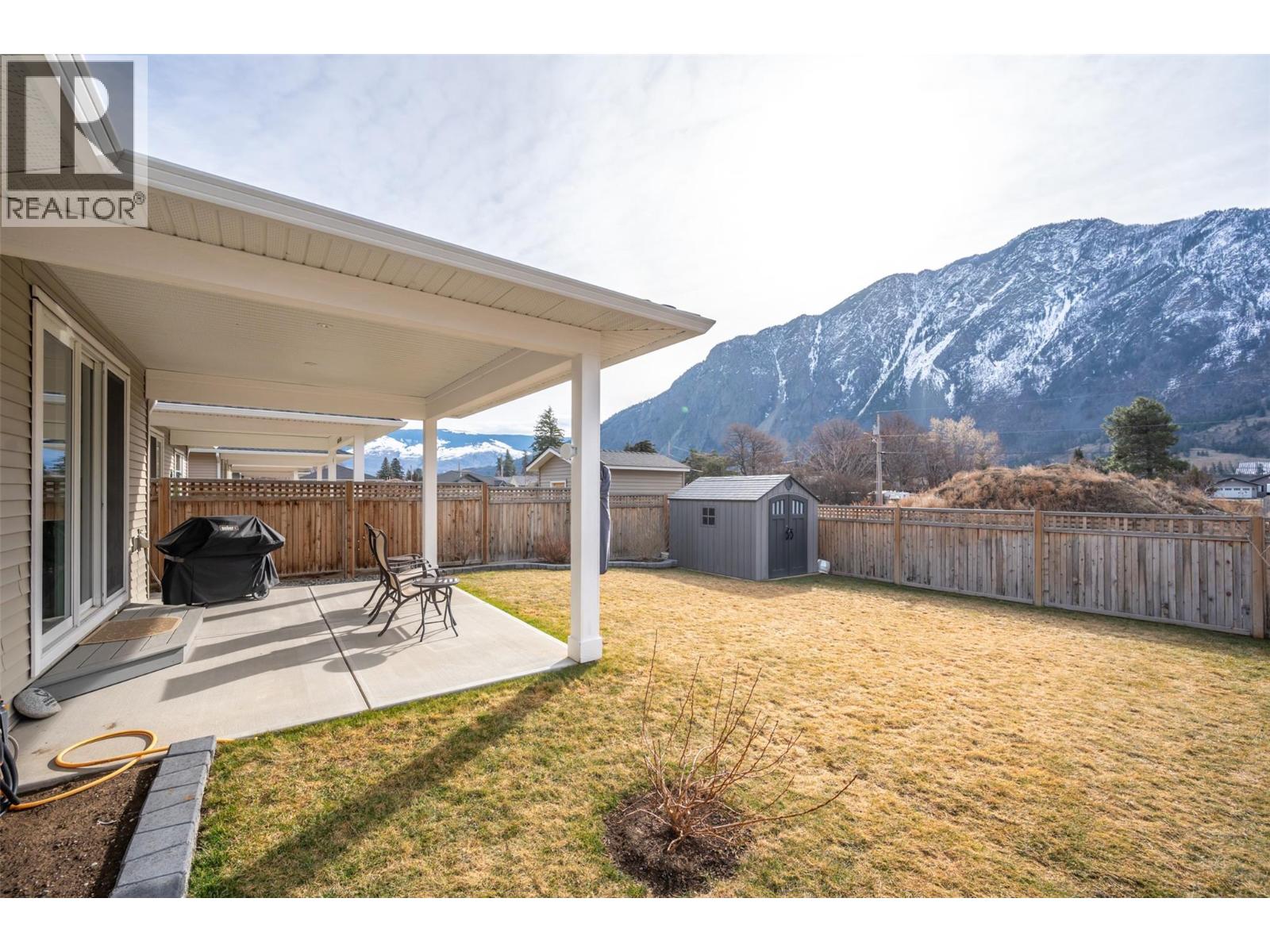  389 10th Avenue, Keremeos