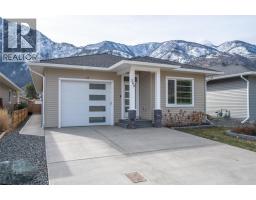  389 10th Avenue, Keremeos