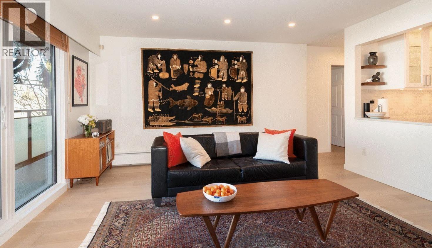 212 2255 YORK AVENUE - Photo 2 of 26, Vancouver, British Columbia