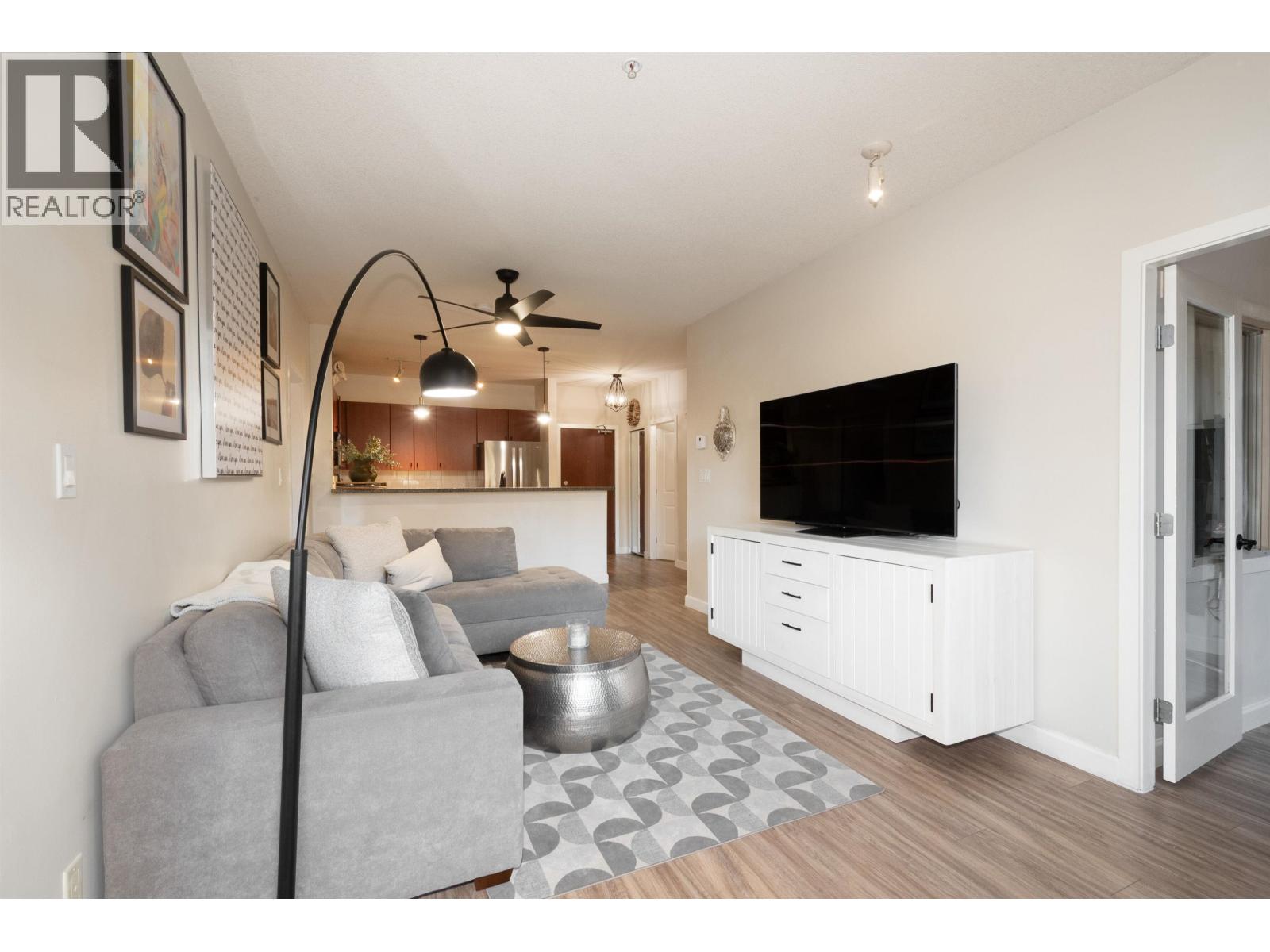 121 100 CAPILANO ROAD, Port Moody