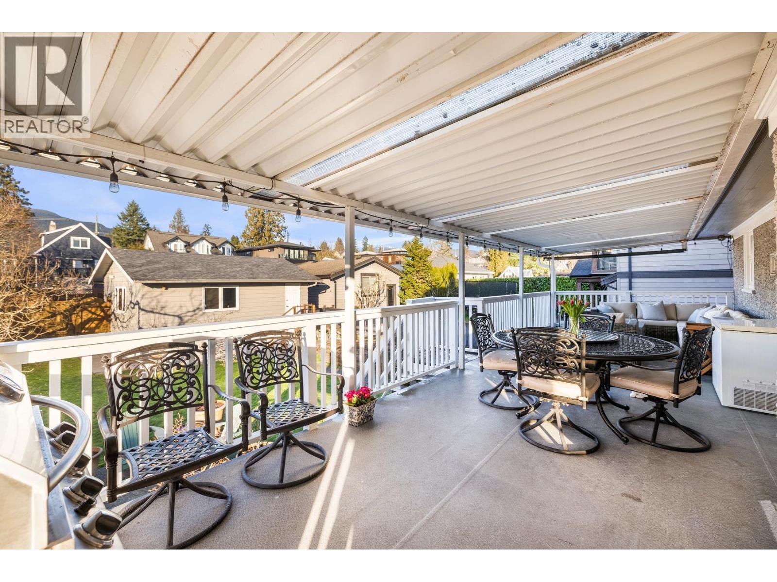 404 E 15TH STREET, North Vancouver