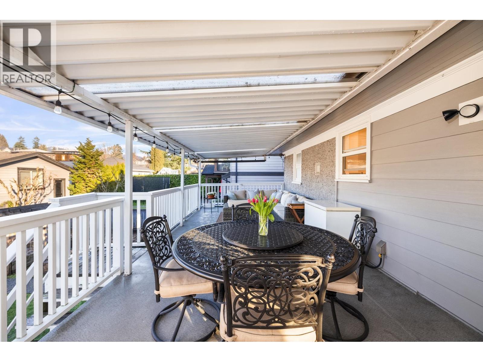 404 E 15TH STREET, North Vancouver