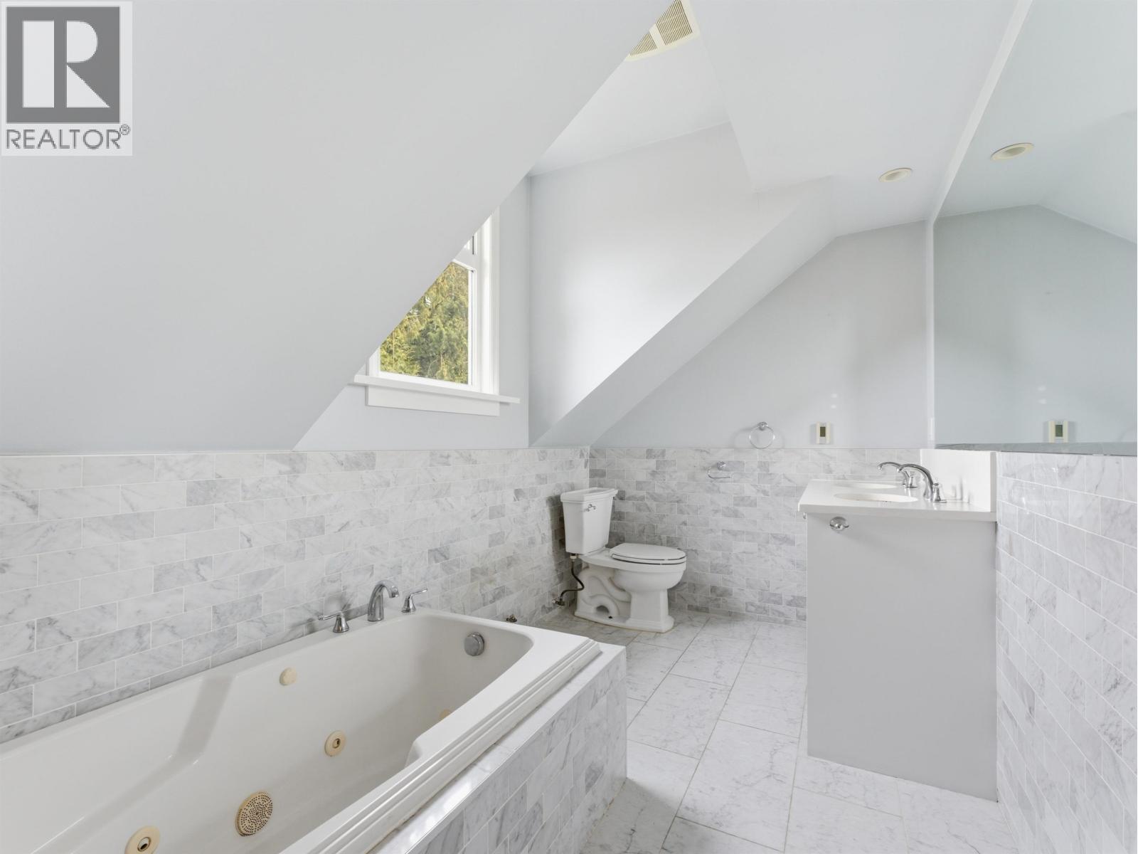 5140 SPERLING AVENUE, Burnaby