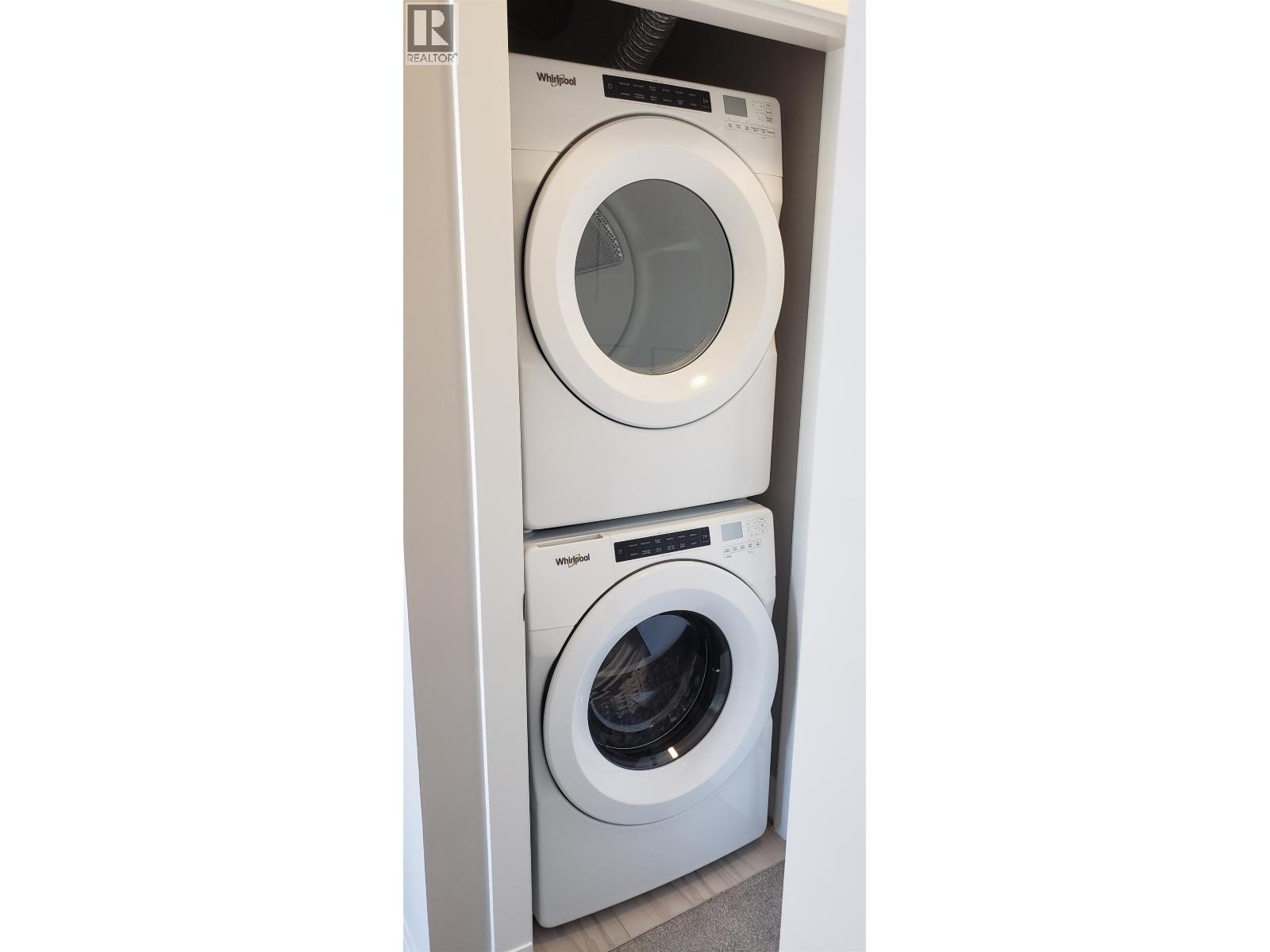 215 4690 HAWK LANE, Tsawwassen