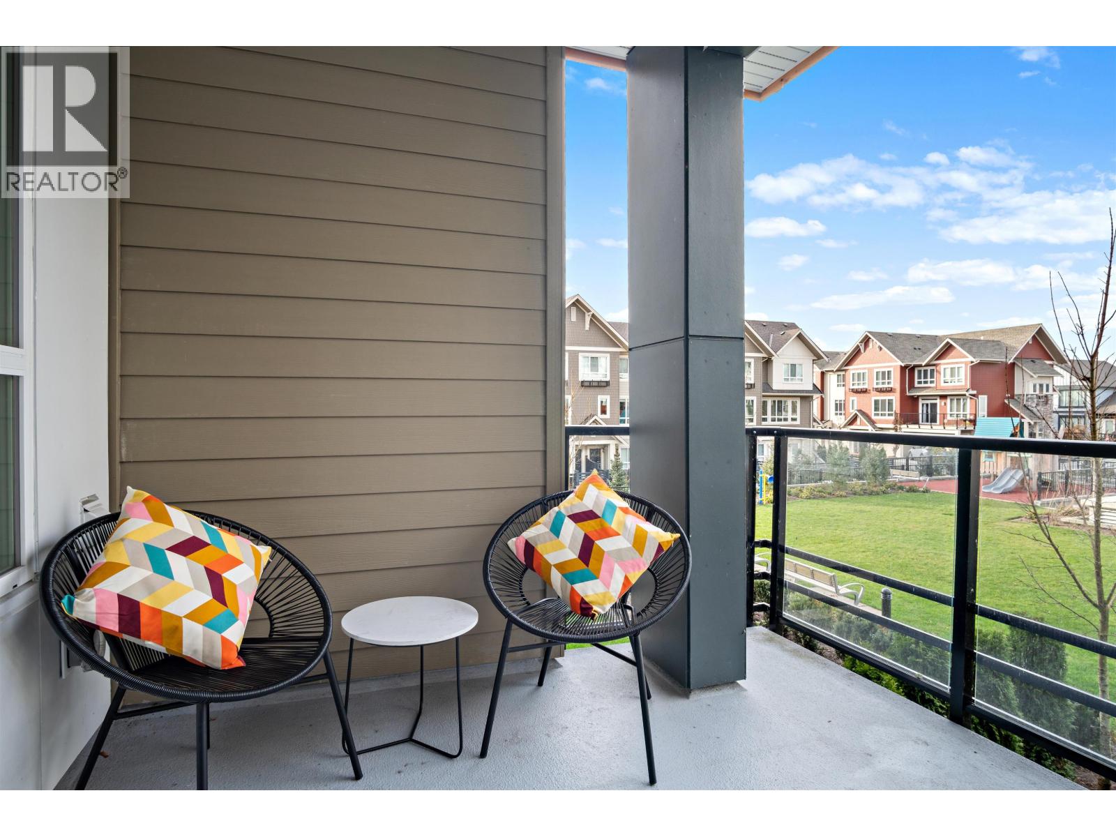 215 4690 HAWK LANE, Tsawwassen