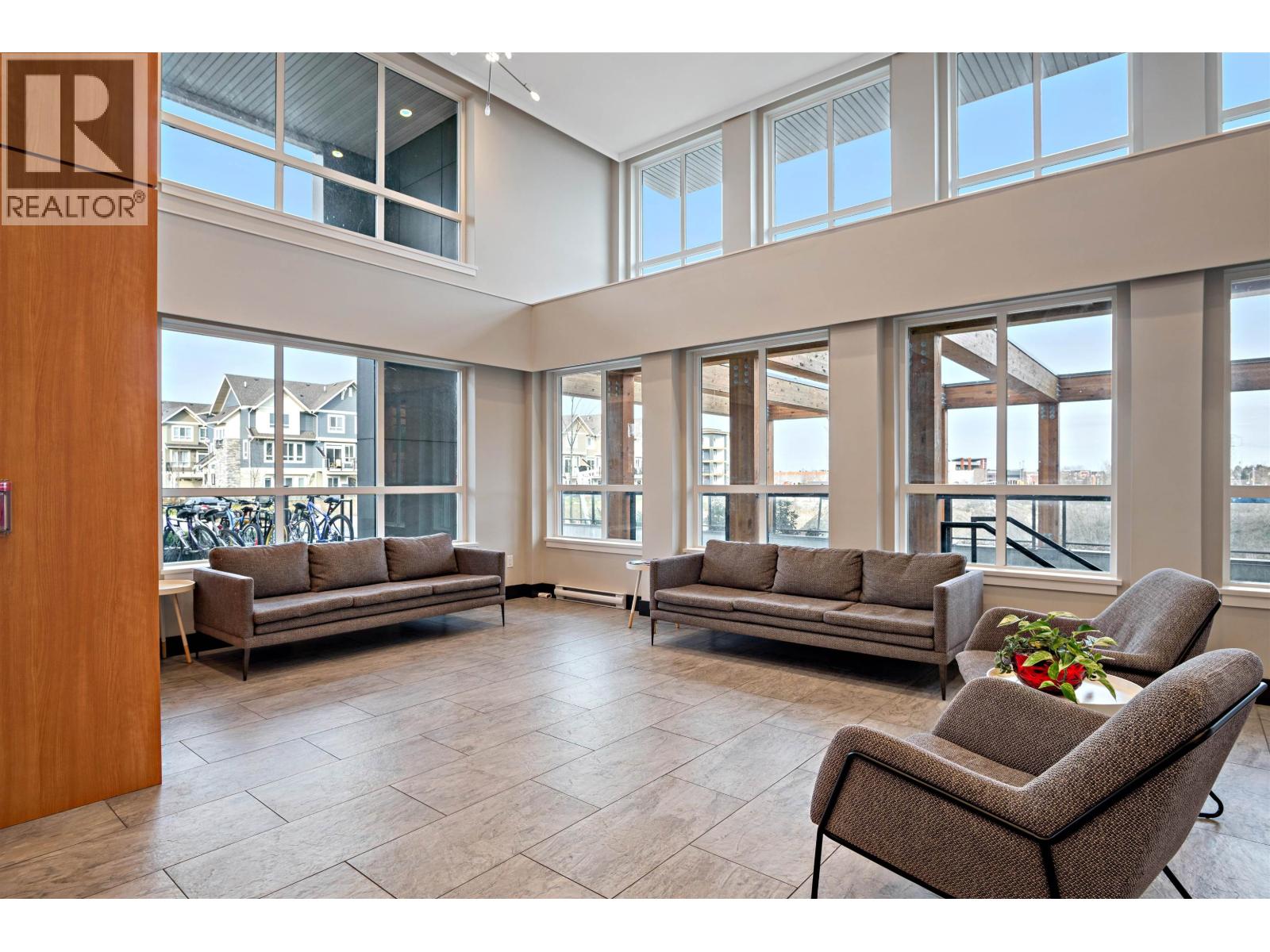 215 4690 HAWK LANE, Tsawwassen