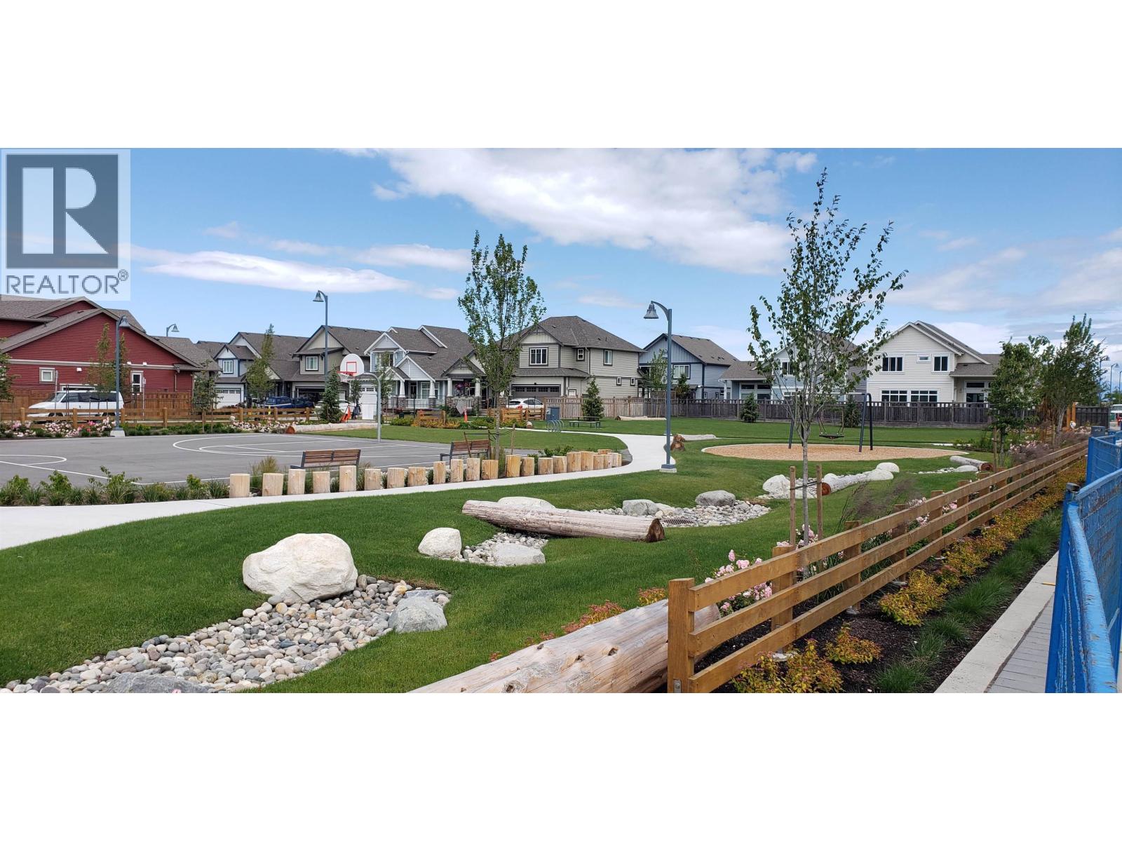 215 4690 HAWK LANE, Tsawwassen