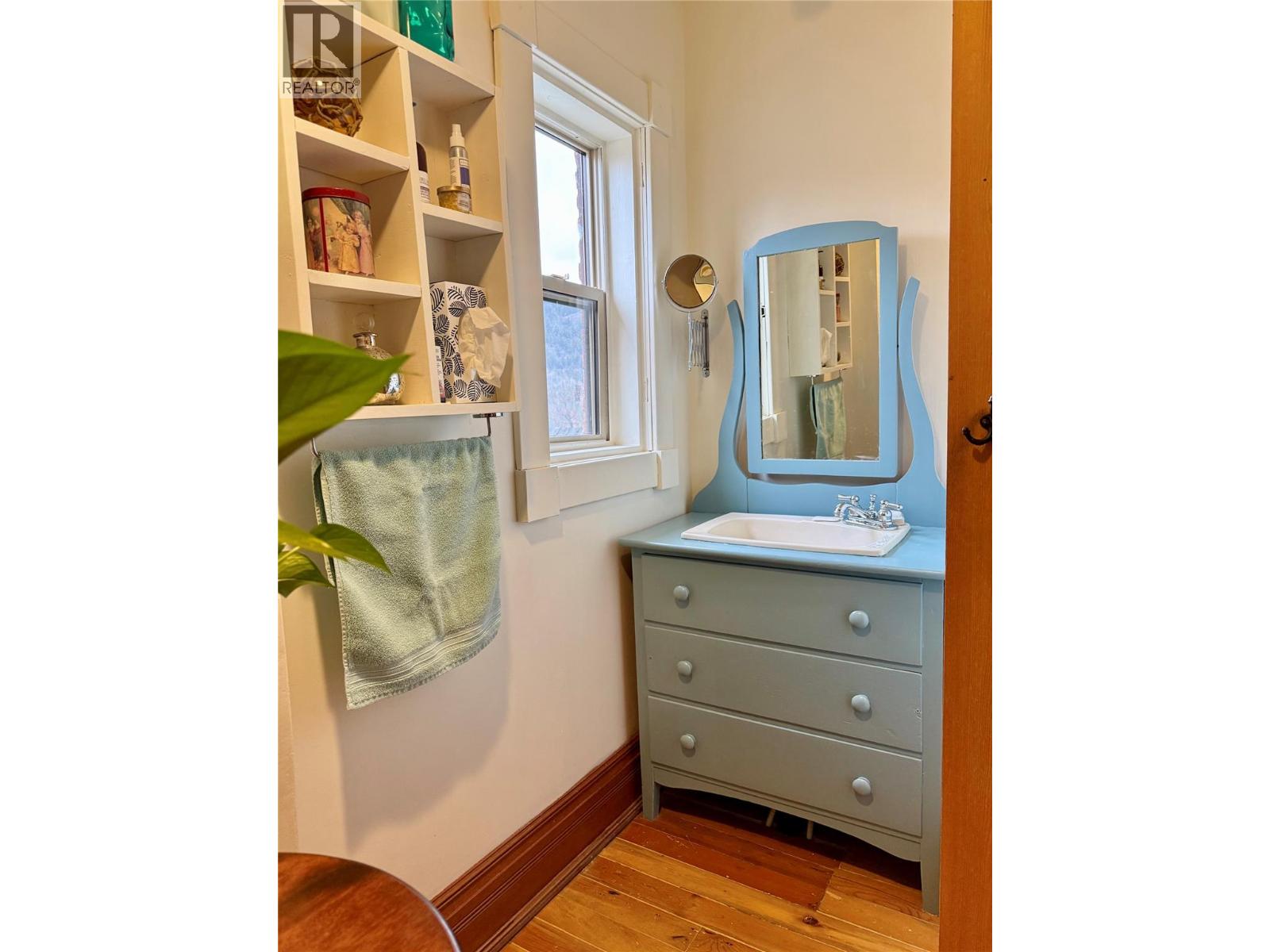 267 LONG LAKE Avenue, Greenwood