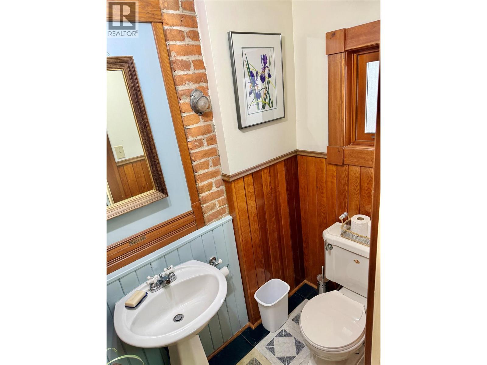 267 LONG LAKE Avenue, Greenwood