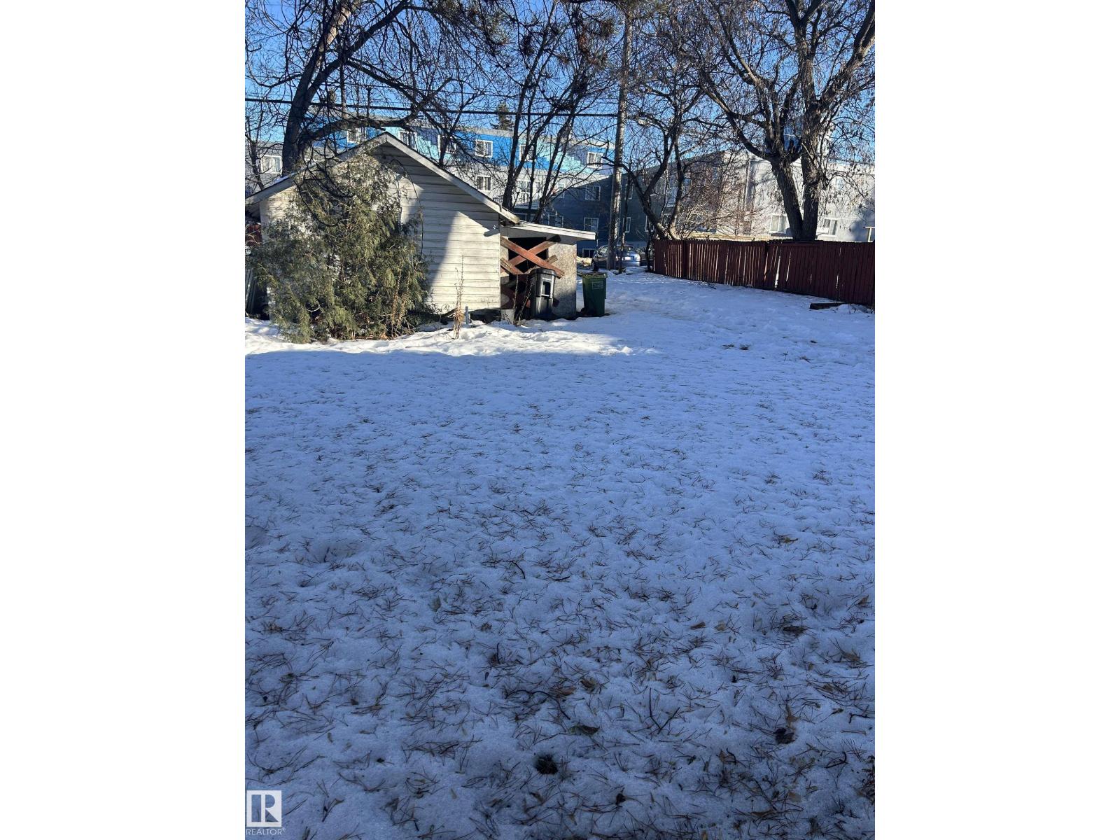 11243 125 Street NW - 21