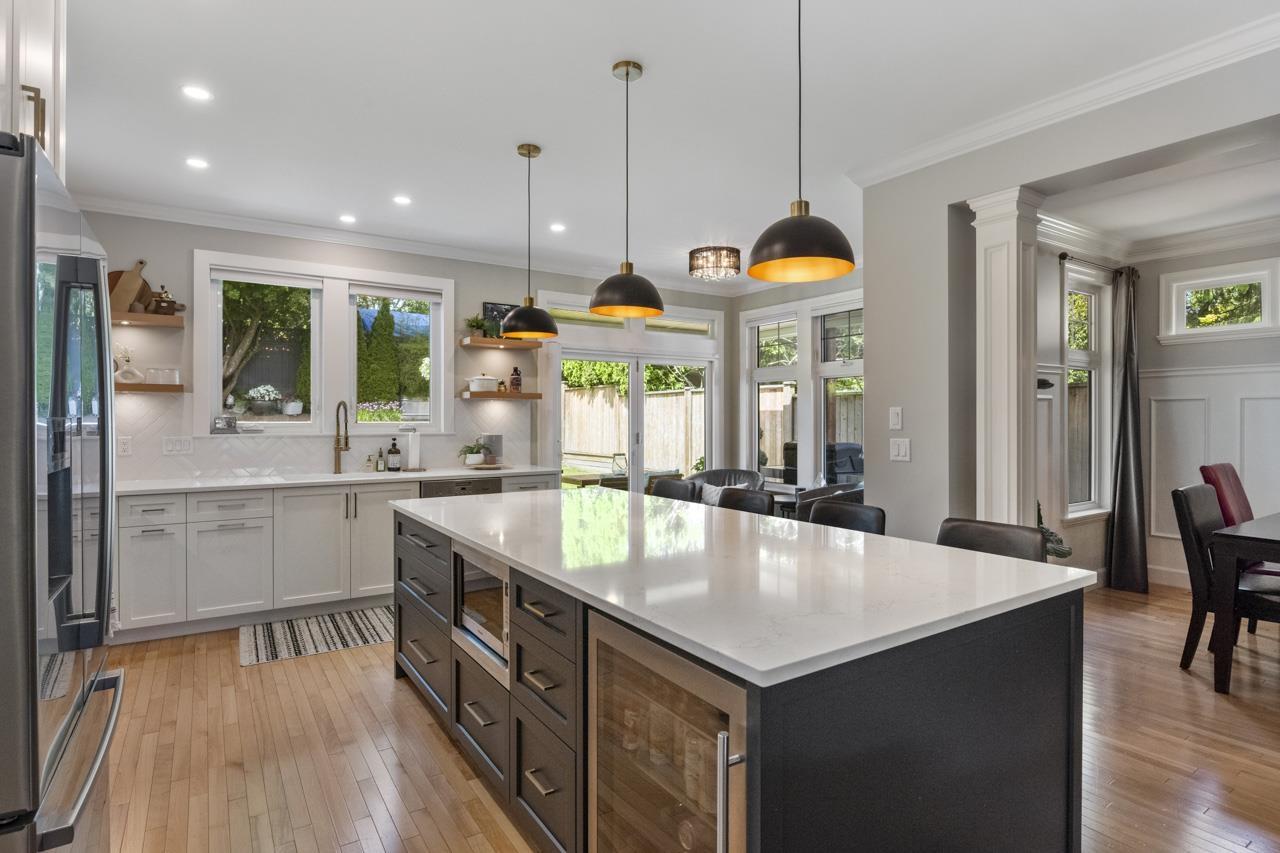 835 KENT STREET, White Rock