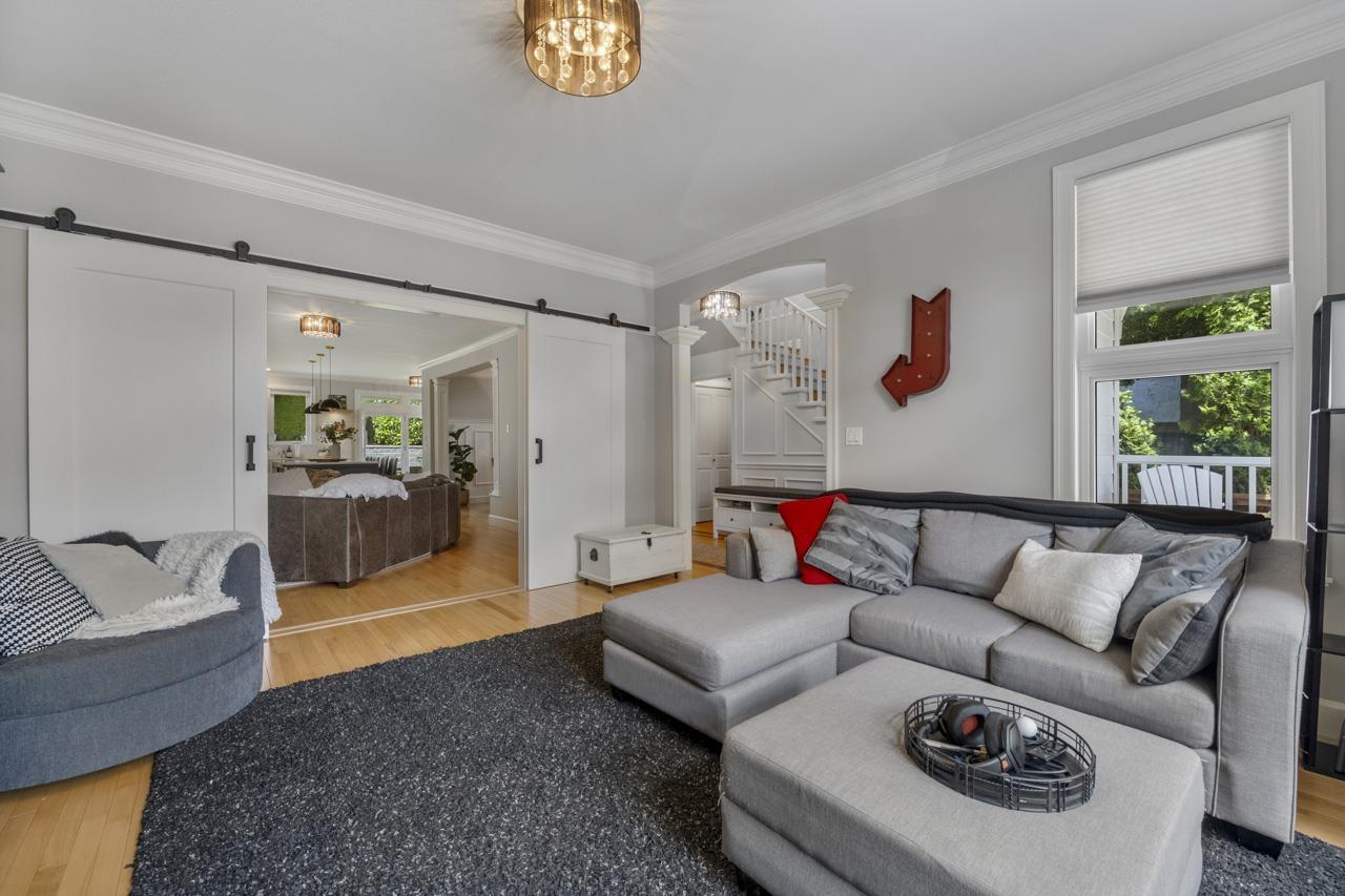 835 KENT STREET, White Rock