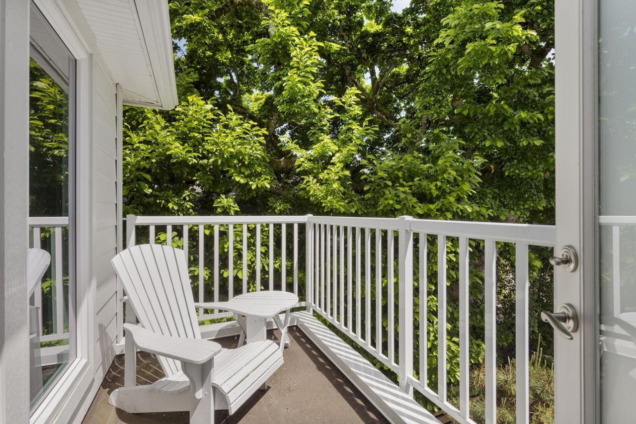 835 KENT STREET, White Rock