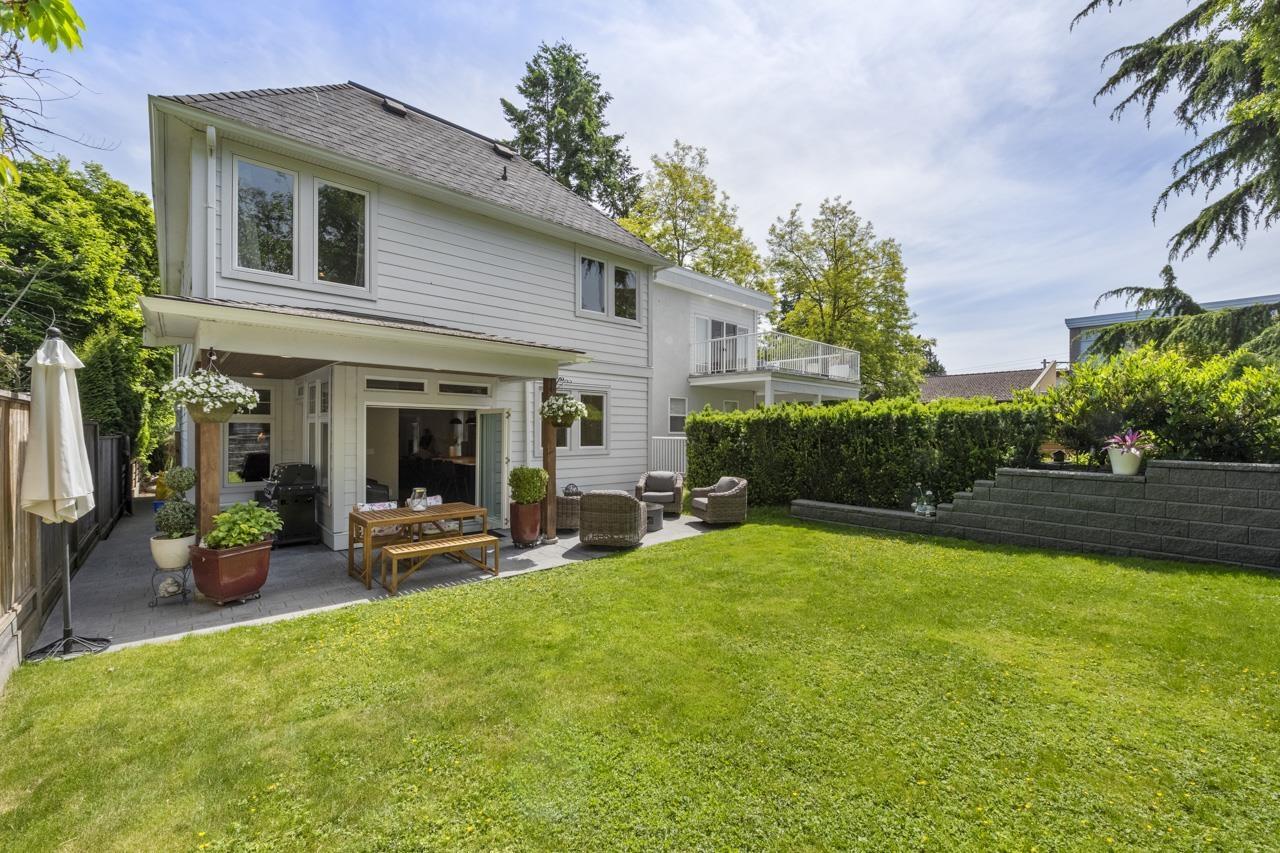 835 KENT STREET, White Rock