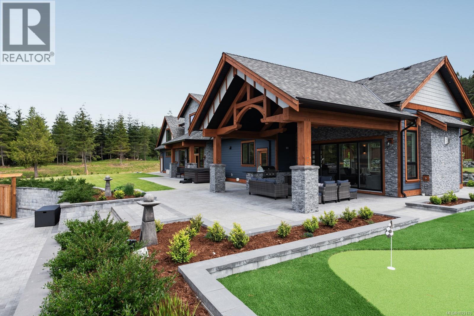 2833 Woodcroft Pl, Shawnigan Lake