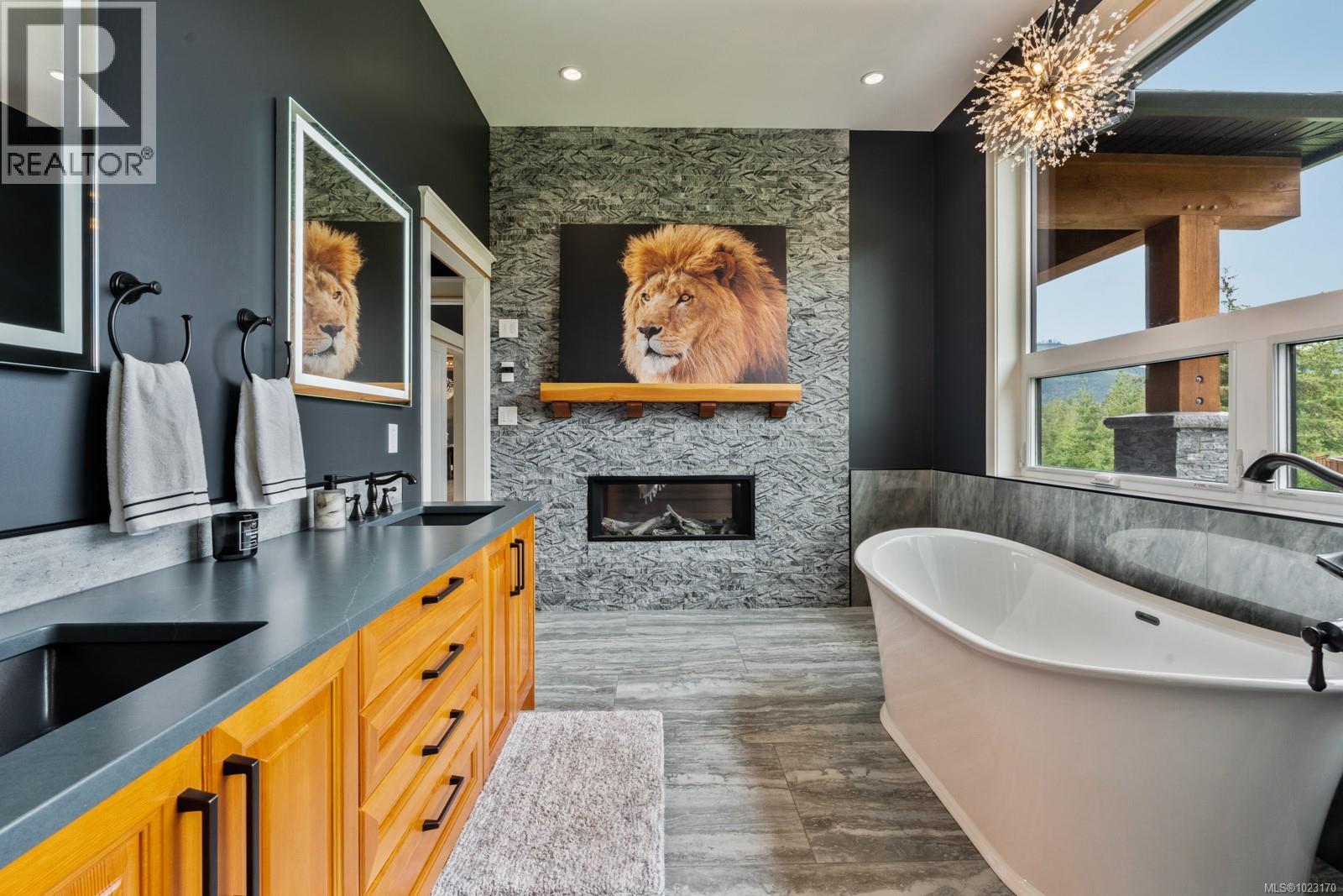 2833 Woodcroft Pl, Shawnigan Lake