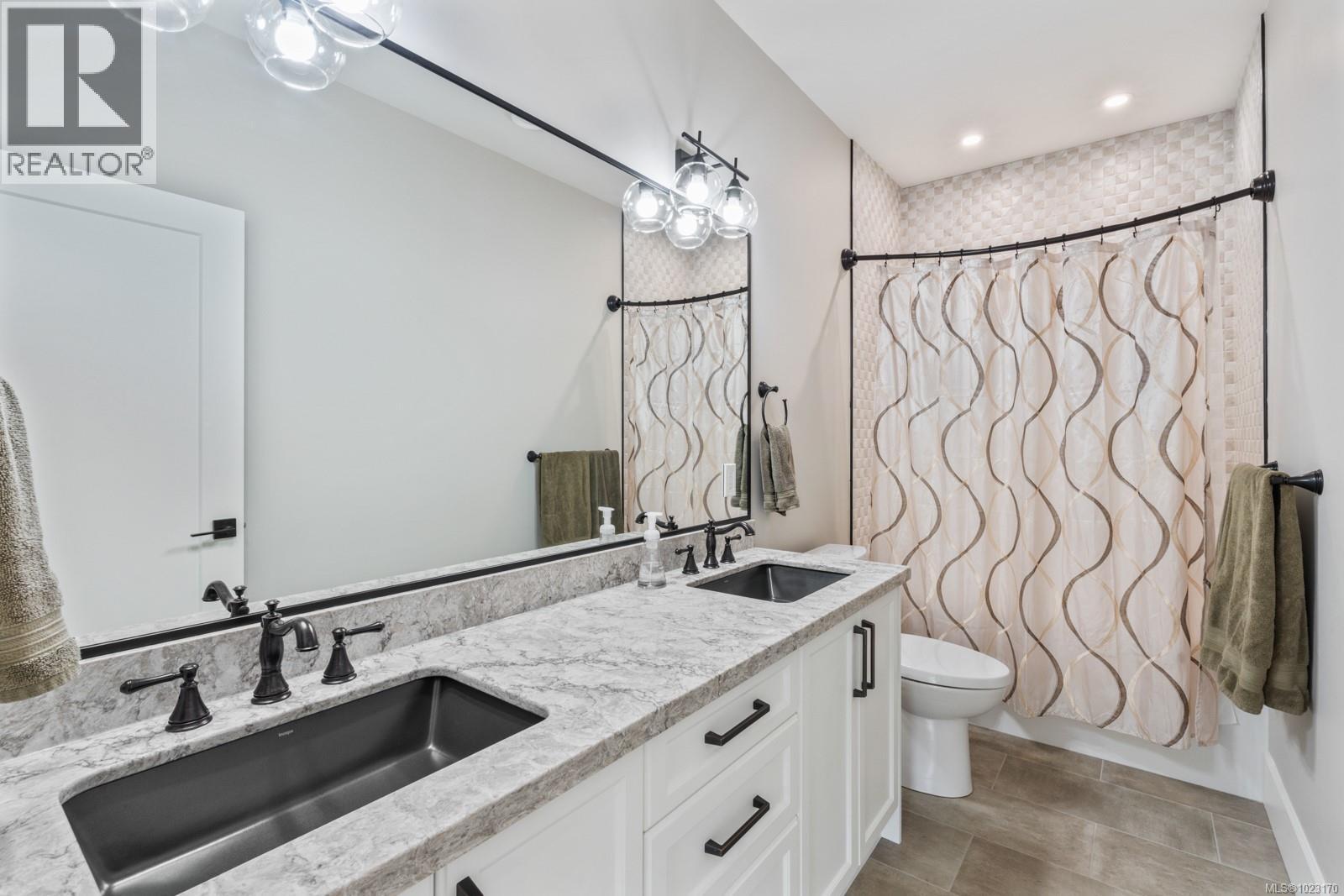 2833 Woodcroft Pl, Shawnigan Lake