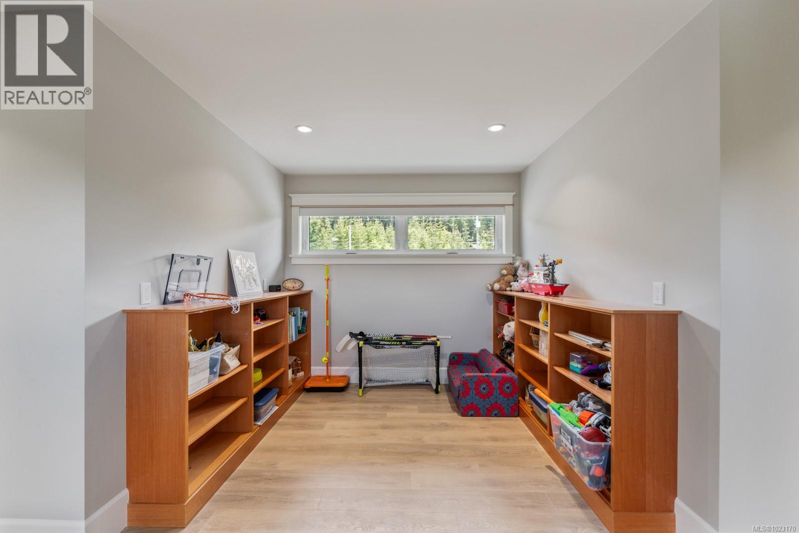 2833 Woodcroft Pl, Shawnigan Lake