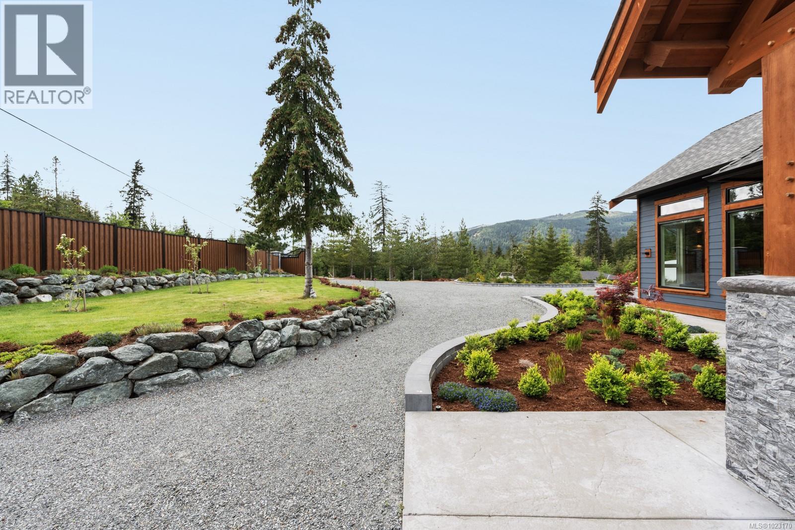 2833 Woodcroft Pl, Shawnigan Lake