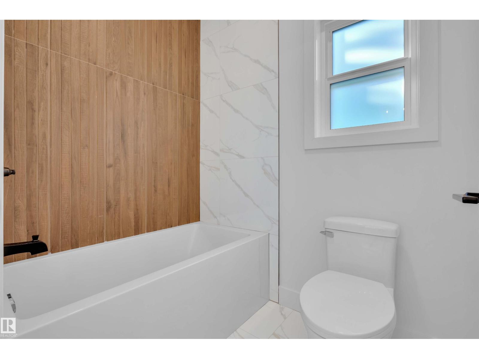 463 Crystal Creek LI, Leduc