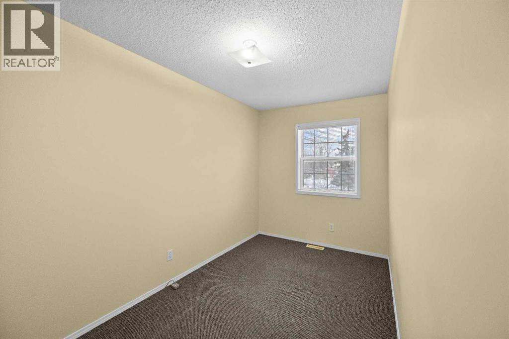 120 First Street East, Cochrane