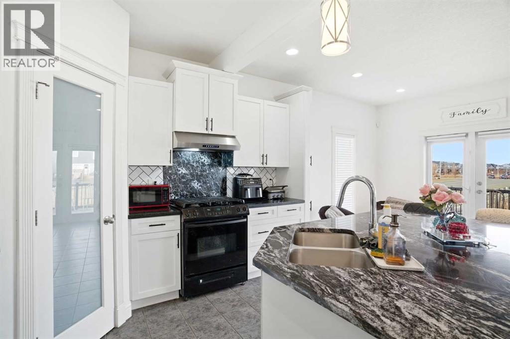 712 LUXSTONE LANDING SW - 21