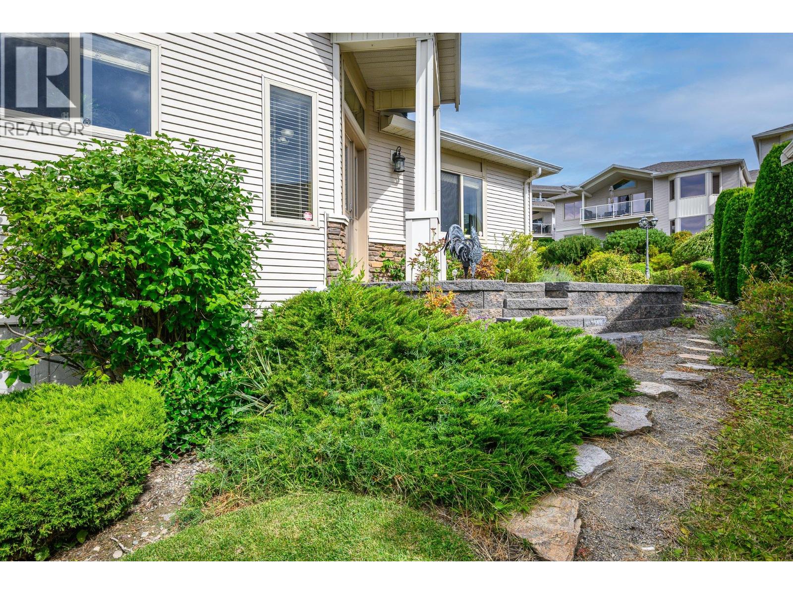2 2100 Boucherie Road, West Kelowna