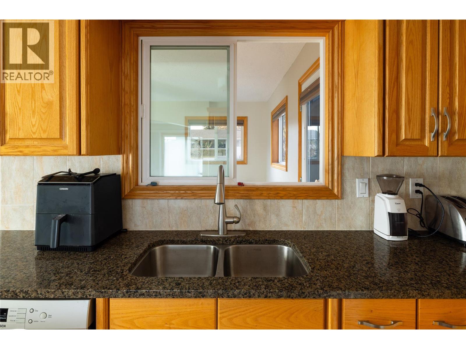  3124 Cox Road, West Kelowna