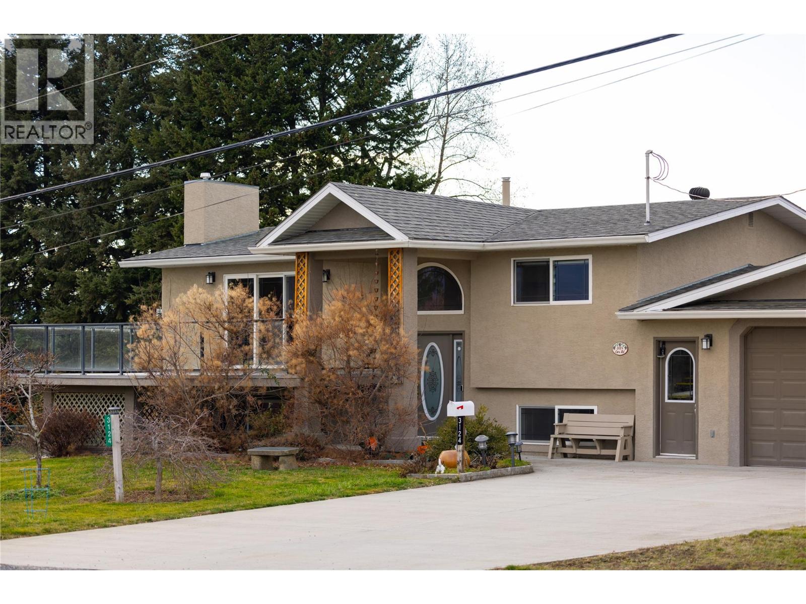  3124 Cox Road, West Kelowna
